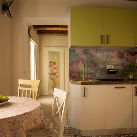 Seek And Hide - Little Julia'S Hideaway Braşov Exterior foto