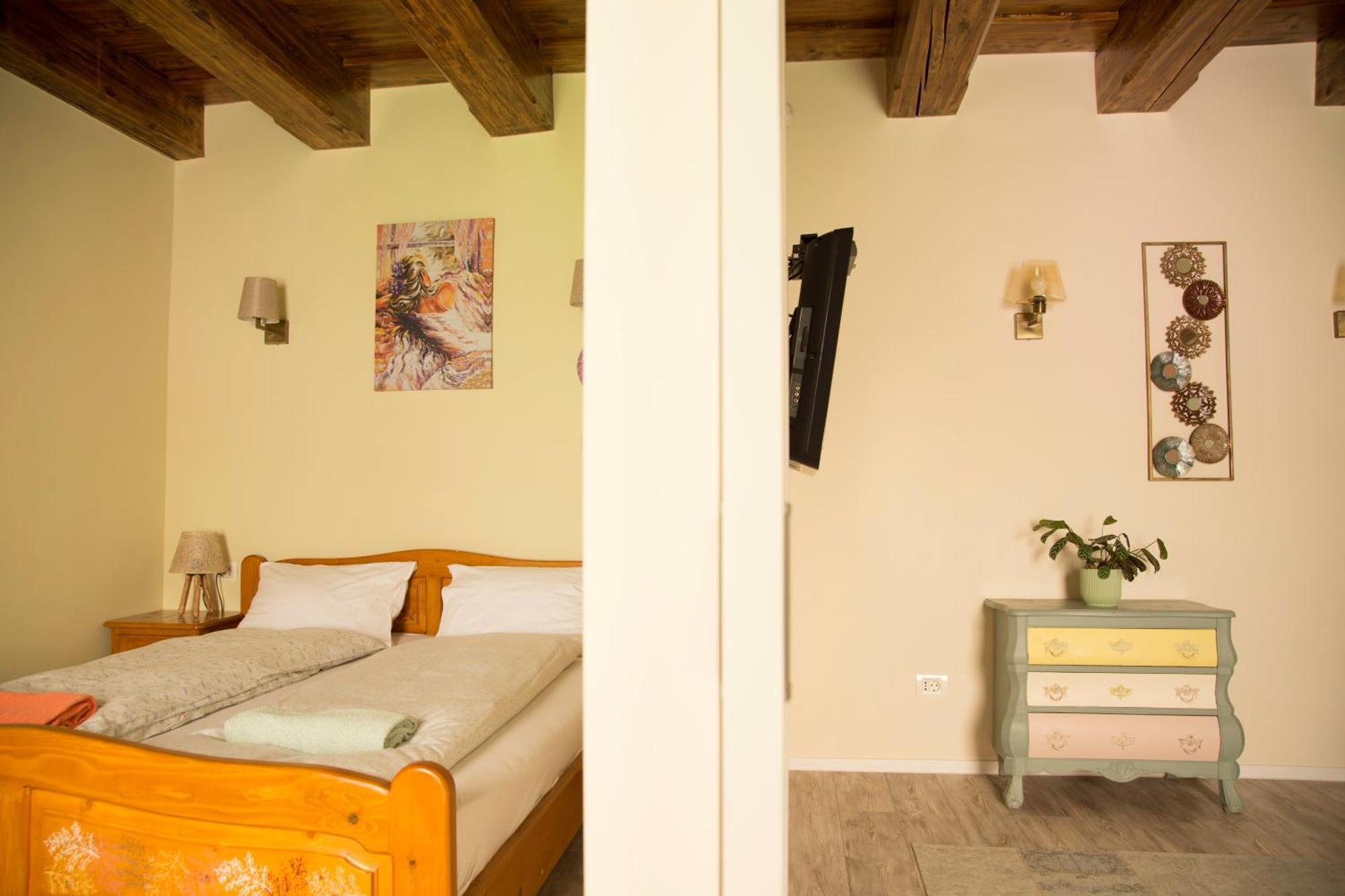 Seek And Hide - Little Julia'S Hideaway Braşov Exterior foto